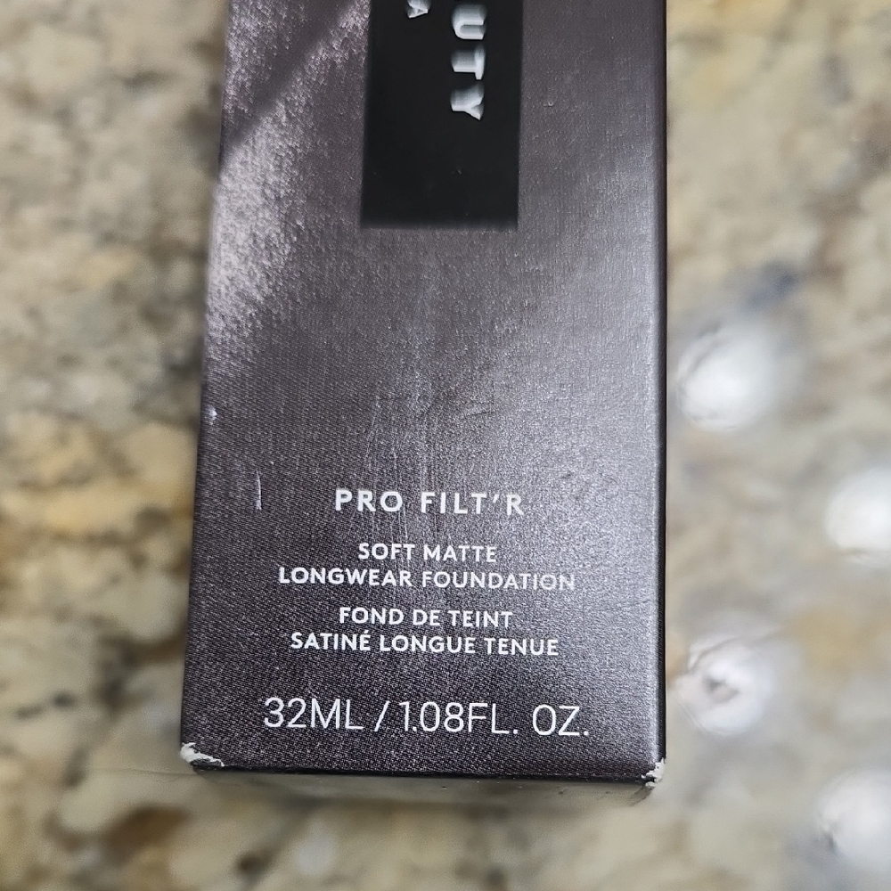 Fenty Beauty Pro Filt'r Foundation 170 - Picture 2 of 3